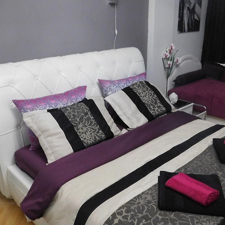 Velvet Lux Apartment Ni Extérieur photo