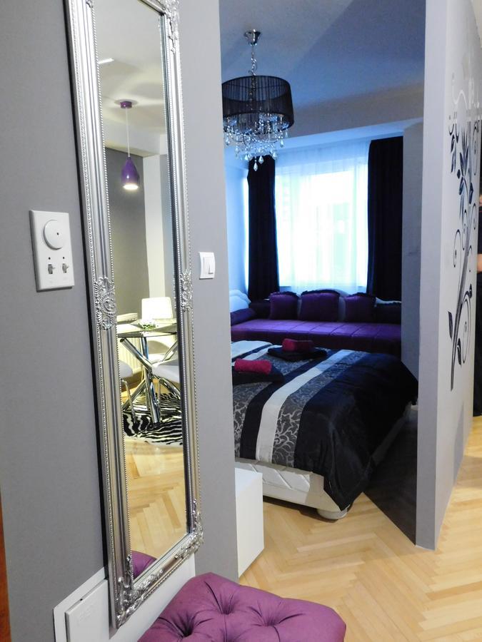 Velvet Lux Apartment Ni Extérieur photo