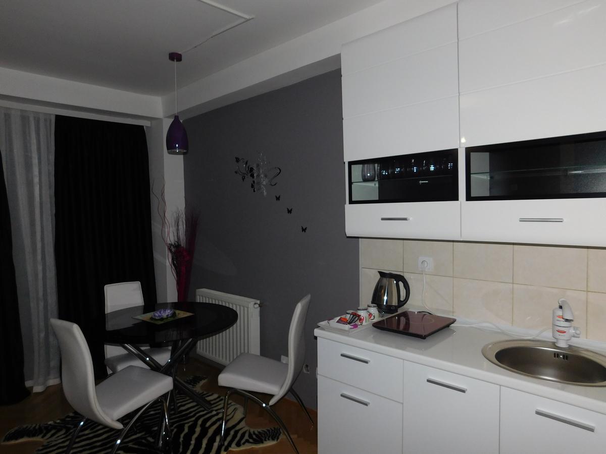 Velvet Lux Apartment Ni Extérieur photo