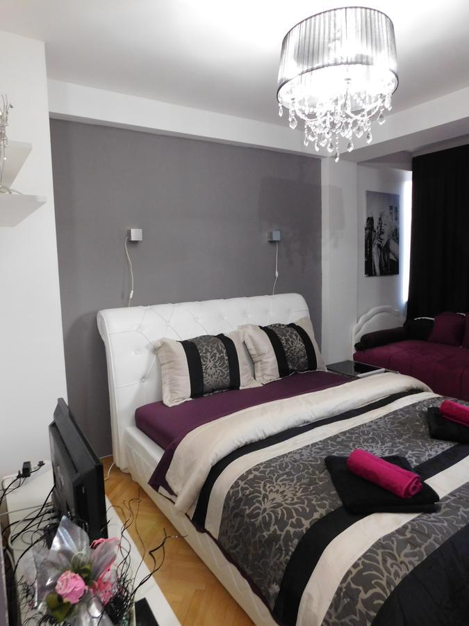 Velvet Lux Apartment Ni Extérieur photo