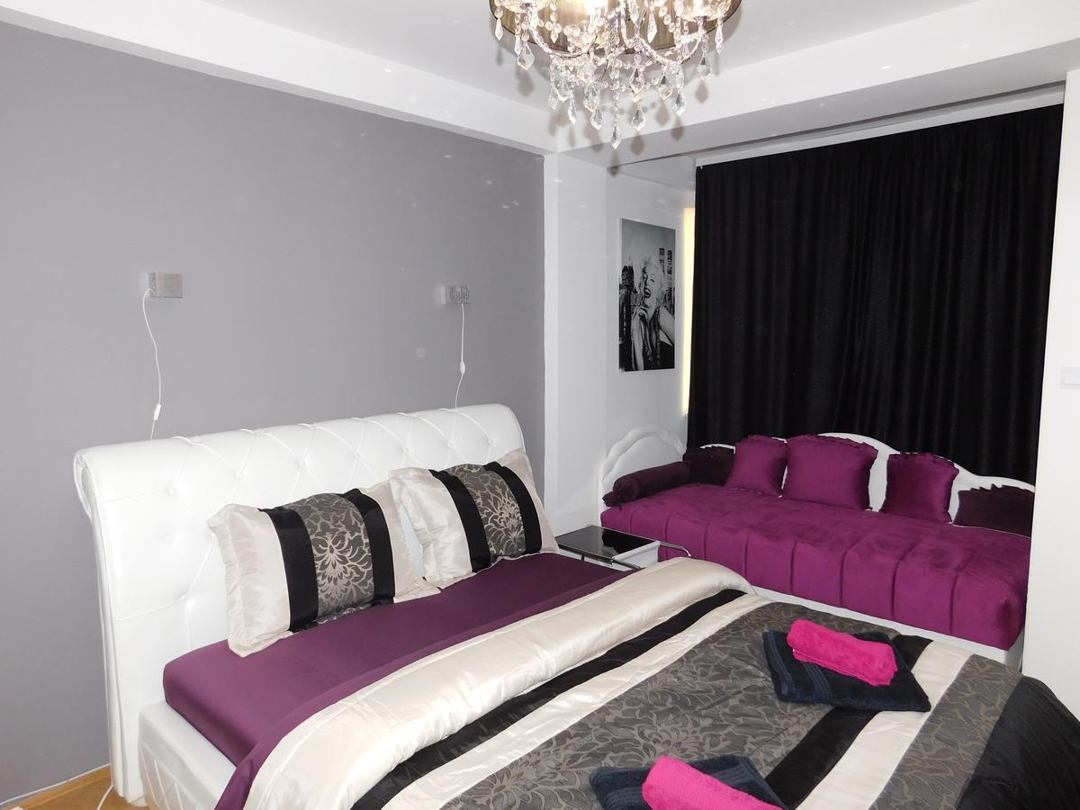 Velvet Lux Apartment Ni Extérieur photo
