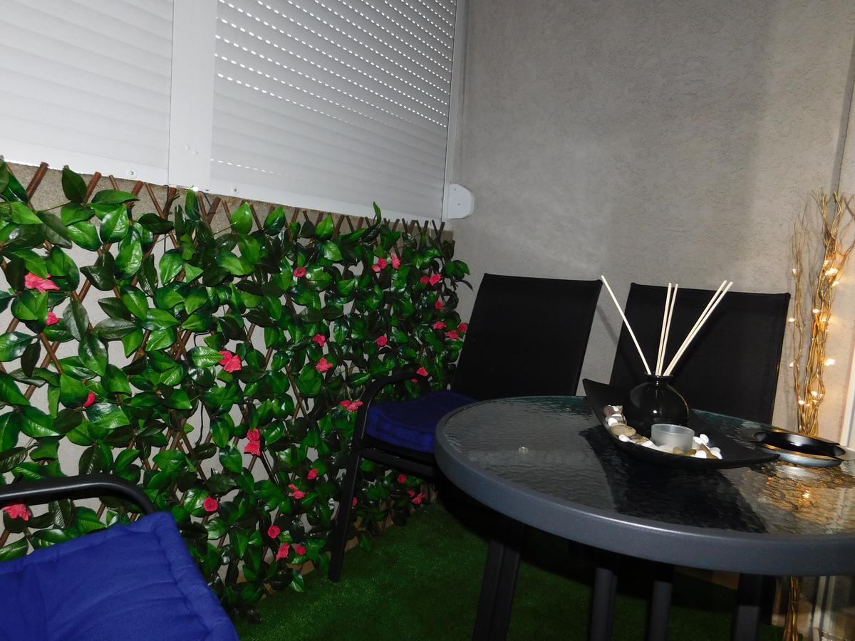 Velvet Lux Apartment Ni Extérieur photo